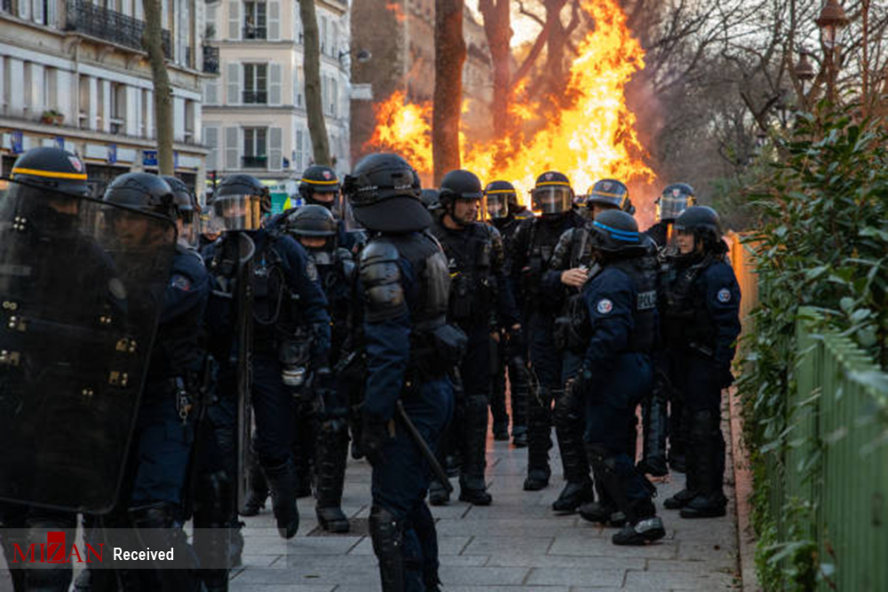 ماشین های چپ شده در تظاهرات فرانسوی ها + عکس