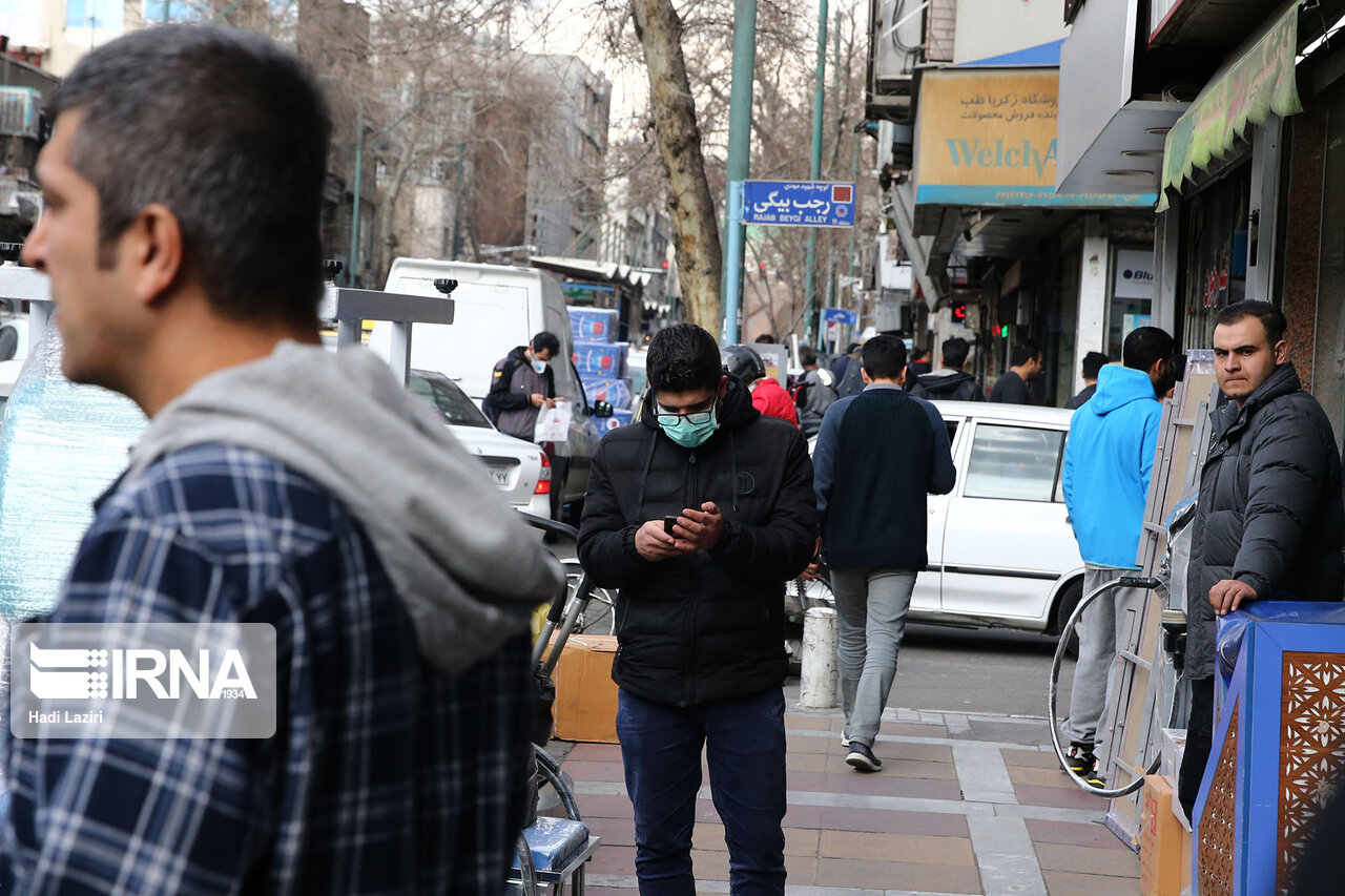 برخورد با احتکارکنندگان ماسک و مواد ضدعفونی کننده + عکس