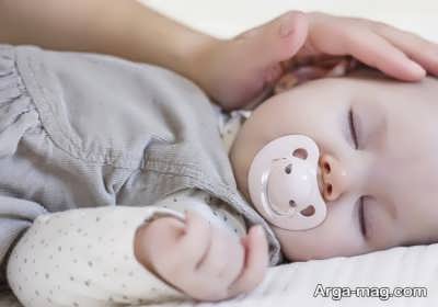 خواب کردن نوزادان کوچک در دوران شیردهی