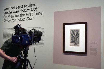 طراحی مرد خسته ونگوگ نخستین بار پس از  ۱۳۹ سال در موزه آمستردام روی دیوار می‌رود