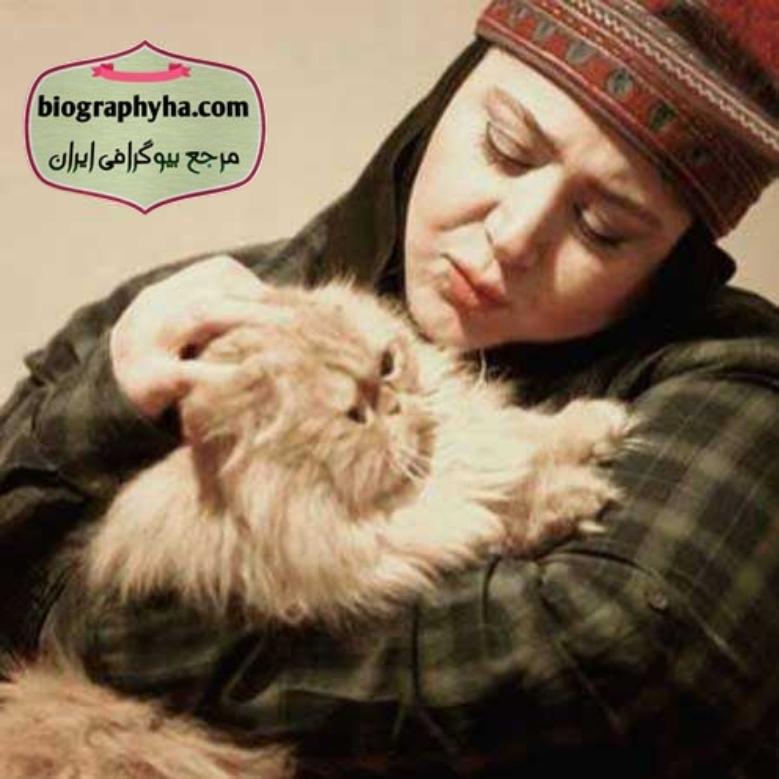 عکس شهره لرستانی و گربه اش