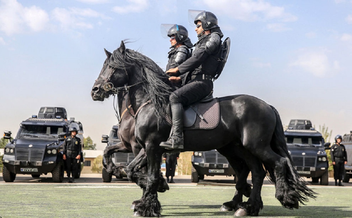 پلیس های اسب سوار تهران