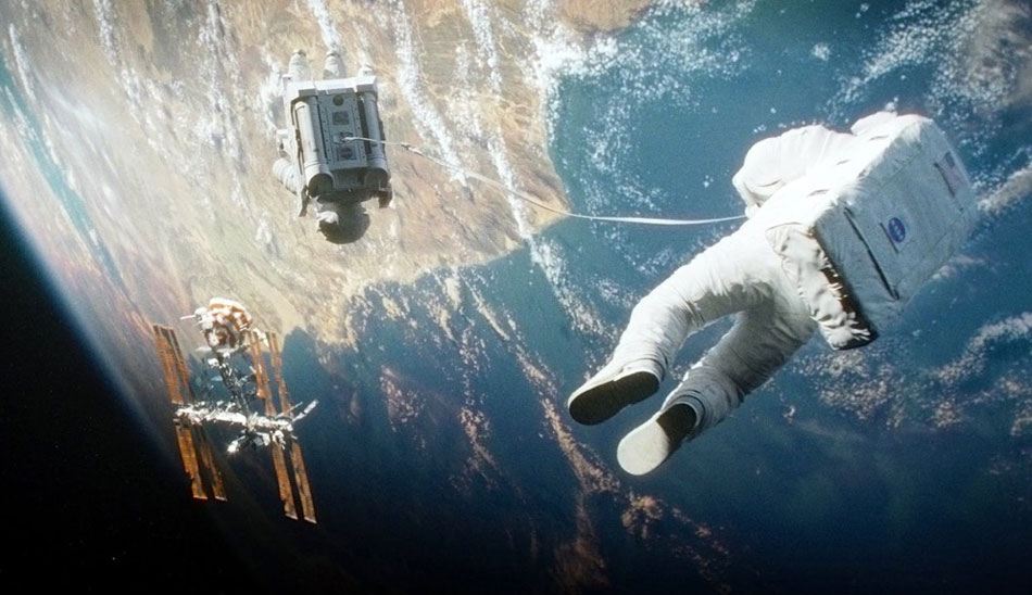 فیلم های برتر ده سال اخیر - فیلم جاذبه  (Gravity) - بهترین فیلم های 2002 تا 2022
