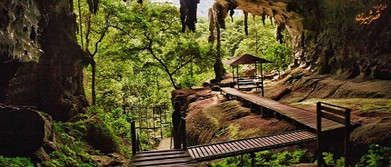 غارهای ساراواک مالزی 