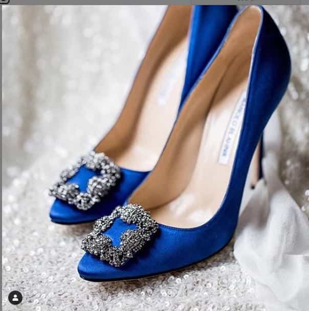 آبی کلاسیک برای کفش های پاشنه بلند
