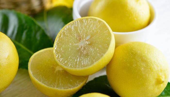 طبع لیمو شیرین سرد است یا گرم؟ مصلح آن در طب سنتی چیست؟