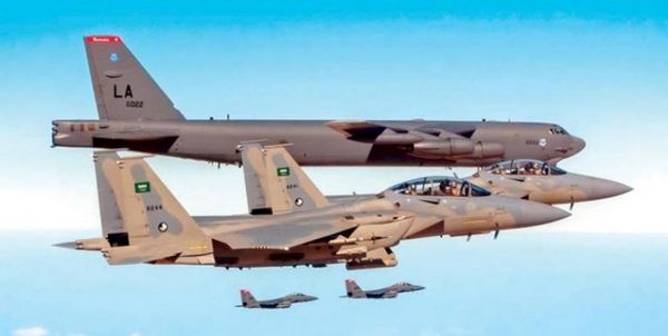 جزئیات پرواز مشترک جنگنده‌های سعودی با بمب‌افکن «بی-۵۲» آمریکا