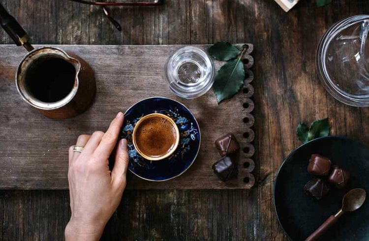 قهوه، چای یا کاکائو،  کافئین  کدام یک بیشتر است؟
