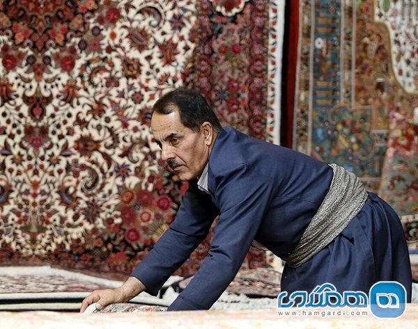 نمایشگاهی متشکل از فرشهای دستبافت قدیمی استان کردستان در خانه کرد سنندج برپا شد