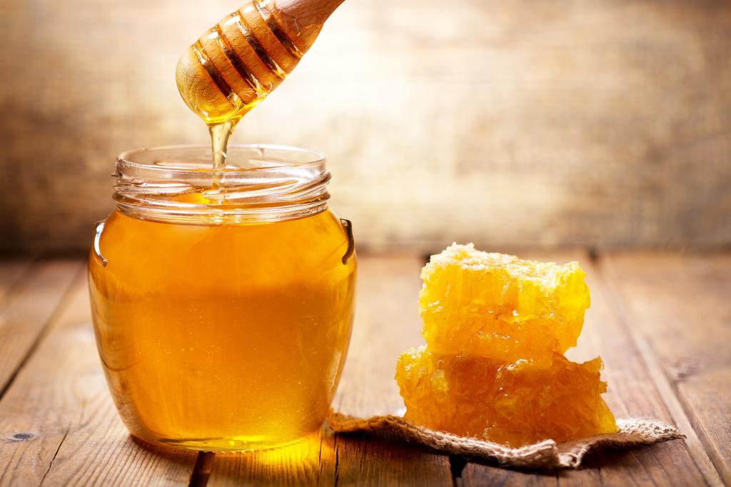 درمان گرفتگی گوش با عسل