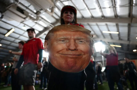 عکسهای جالب,عکسهای جذاب,سخنرانی انتخاباتی ترامپ در جمع حامیانش در شهر لاس وگاس