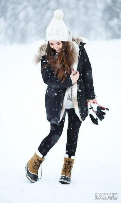 ژست عکس گرفتن دخترانه در برف